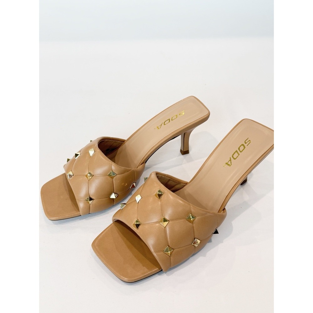 Soda Tan Gold Studded Mules Women's 8.5 Heels Open Tow Preppy Retro Chic Elegant